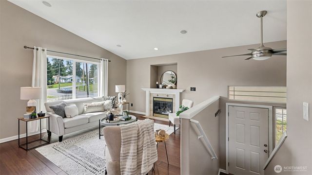 132 76th Place SW, Everett, WA 98203