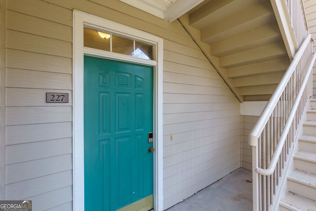 227 Edinburgh Court, Alpharetta, GA 30004