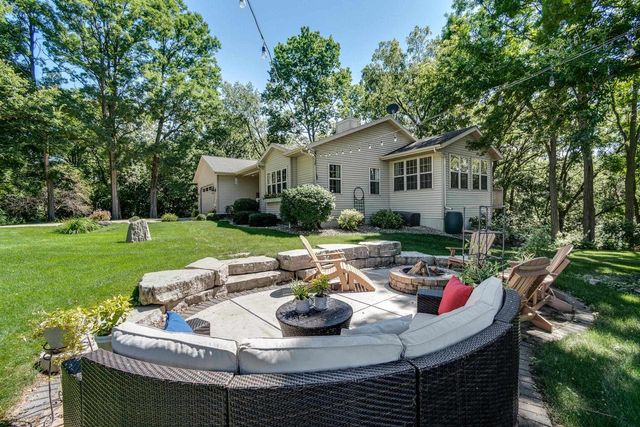 2001 Timber Lake Road, Oregon, WI 53575