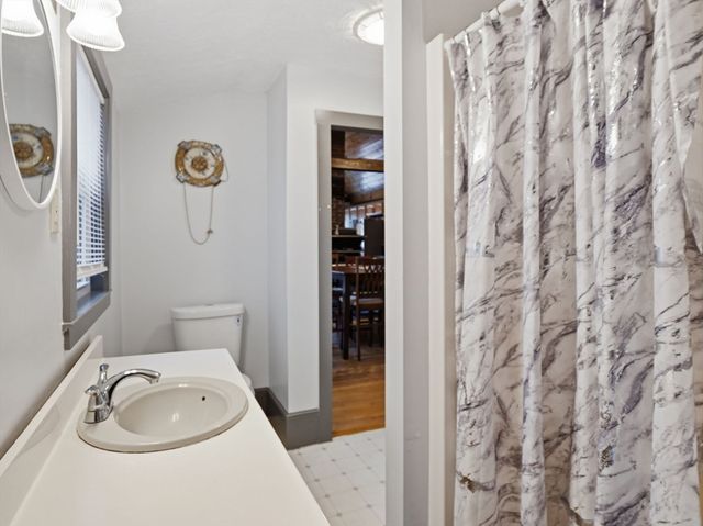 9 Turnpike Rd, Townsend, MA 01469