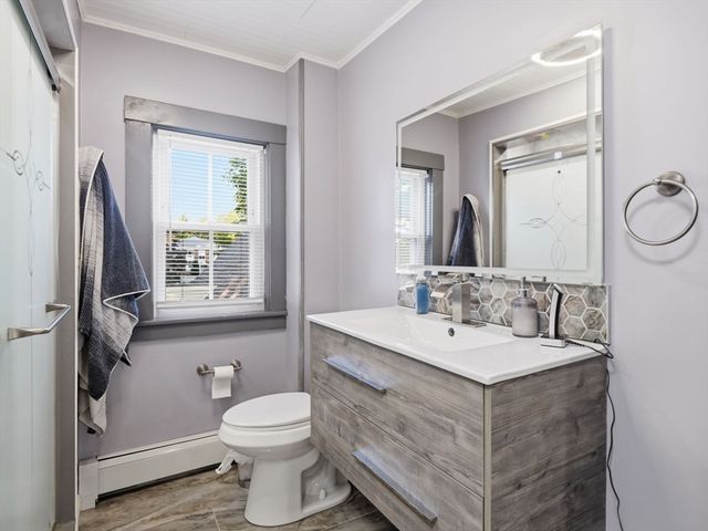 9 Turnpike Rd, Townsend, MA 01469
