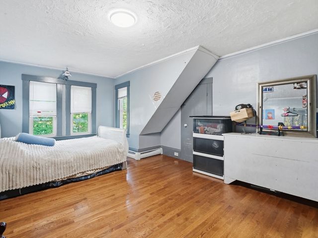 9 Turnpike Rd, Townsend, MA 01469