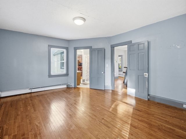 9 Turnpike Rd, Townsend, MA 01469