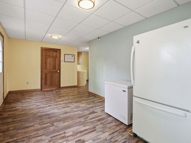 9 Turnpike Rd, Townsend, MA 01469