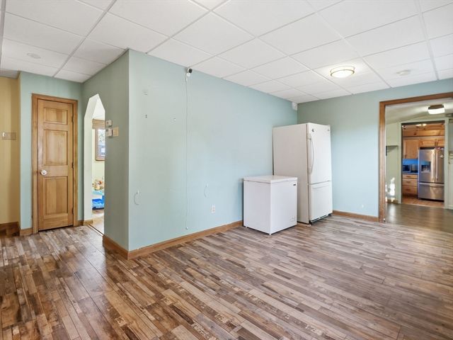 9 Turnpike Rd, Townsend, MA 01469
