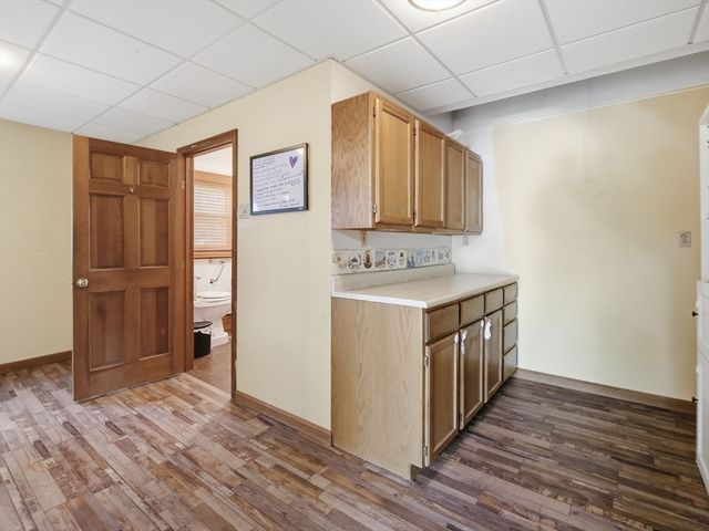 9 Turnpike Rd, Townsend, MA 01469