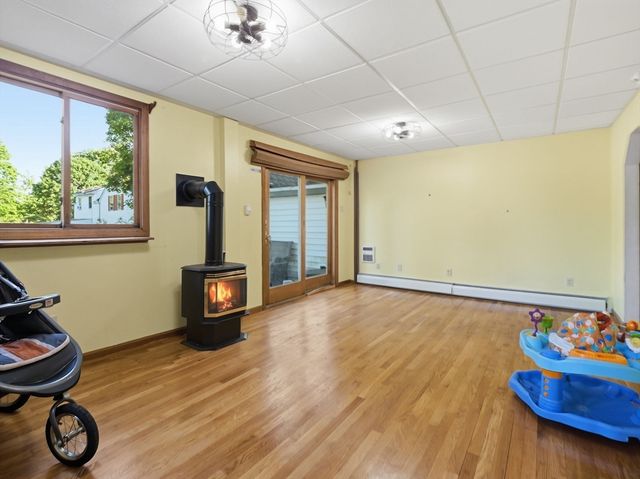 9 Turnpike Rd, Townsend, MA 01469