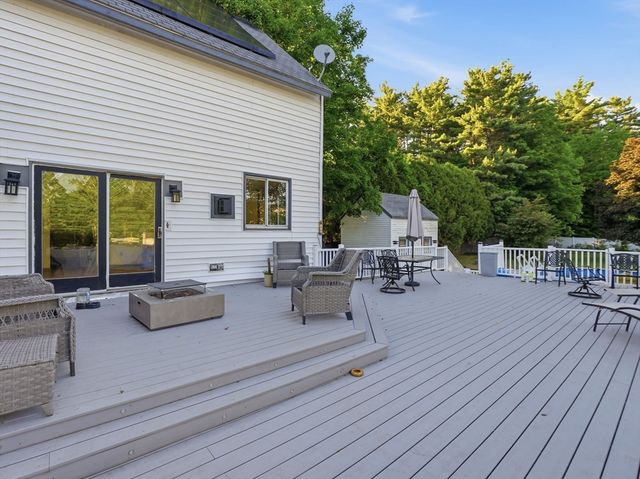 9 Turnpike Rd, Townsend, MA 01469