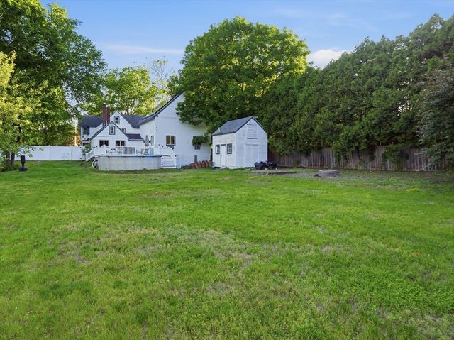 9 Turnpike Rd, Townsend, MA 01469
