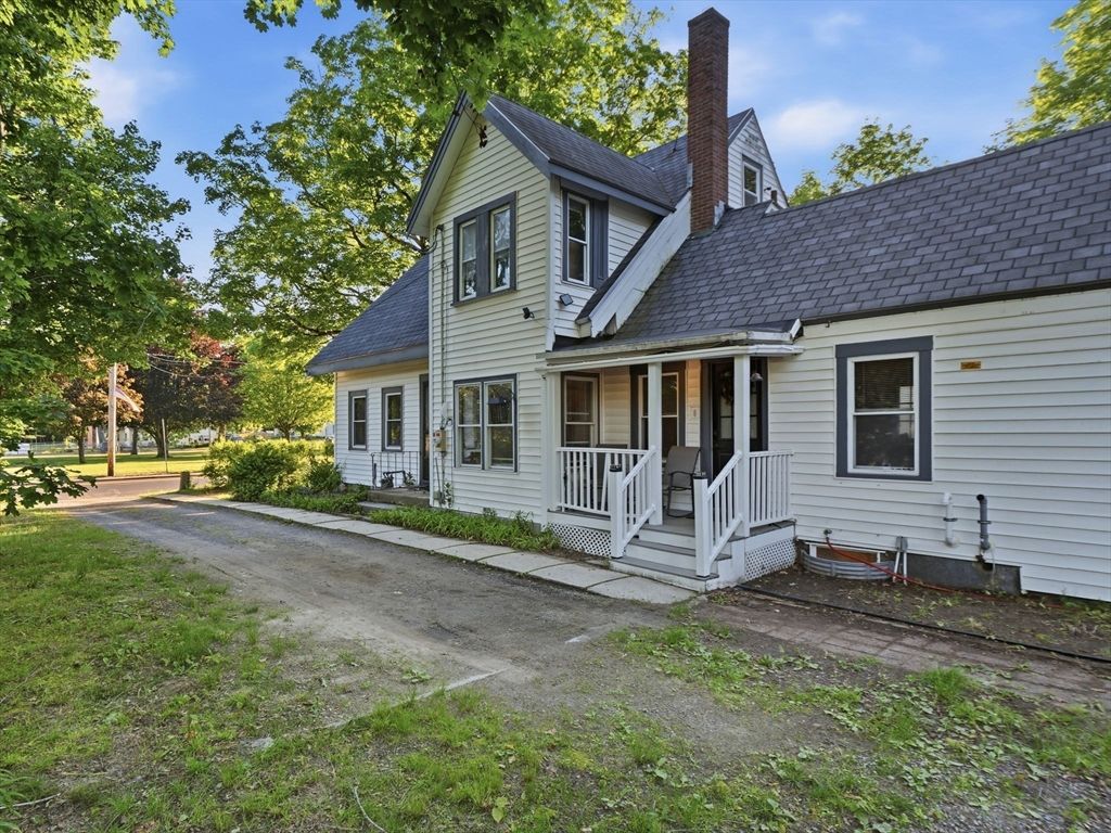 9 Turnpike Rd, Townsend, MA 01469
