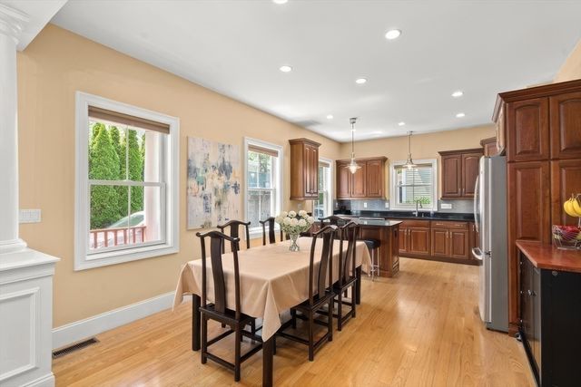 79 West St 79, Newton, MA 02458