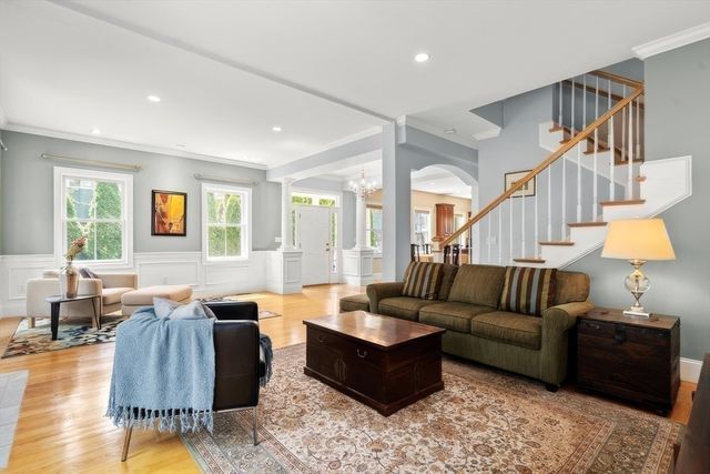 79 West St 79, Newton, MA 02458