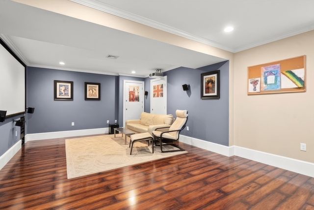 79 West St 79, Newton, MA 02458