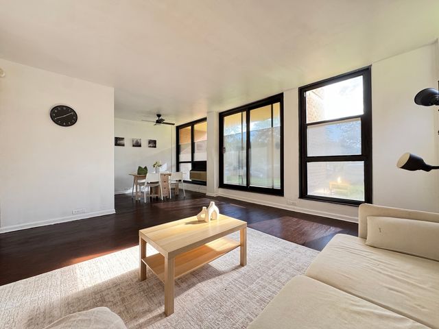 2921 S Michigan Avenue 109, Chicago, IL 60616