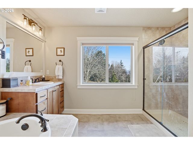 2552 Nw 12TH Cir, Camas, WA 98607