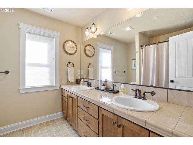 2552 Nw 12TH Cir, Camas, WA 98607