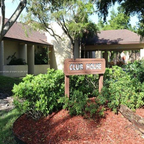 8120 SW 24th St 206, North Lauderdale, FL 33068