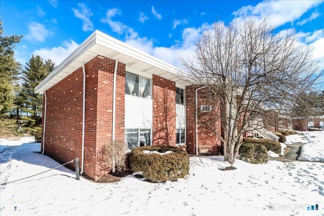 38 Candlewood Lake Road South APT 3, New Milford, CT 06776