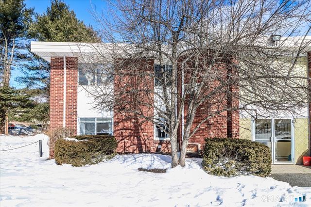 38 Candlewood Lake Road South APT 3, New Milford, CT 06776