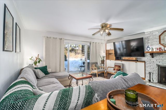 38 Candlewood Lake Road South APT 3, New Milford, CT 06776