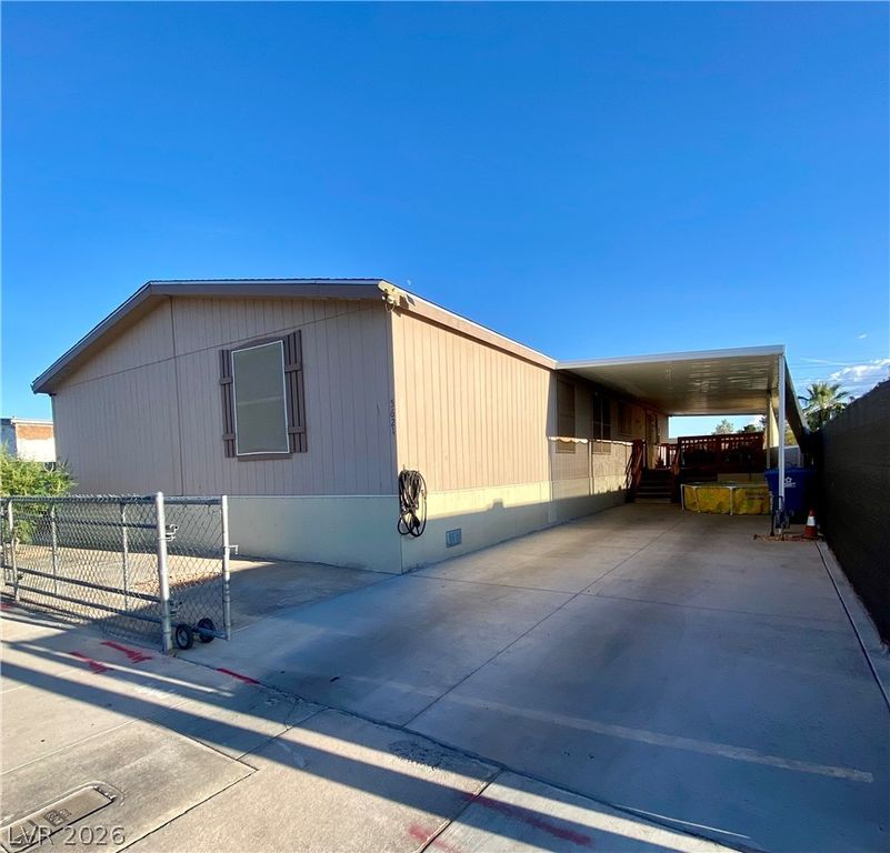 5621 Tahoe Drive, Las Vegas, NV 89142 — photo 2