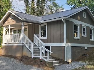 61 Wright Lane, Brevard, NC 28712