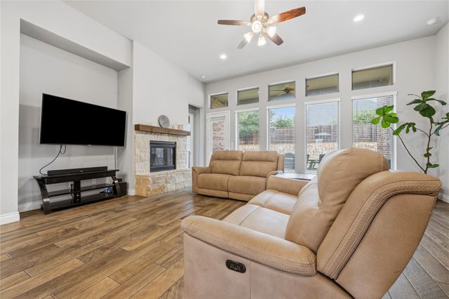 140 Catani LOOP, Georgetown, TX 78628