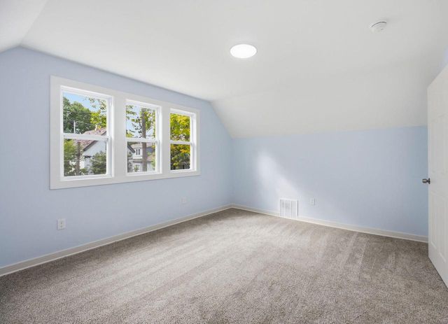 3406 N 2nd STREET, Milwaukee, WI 53212