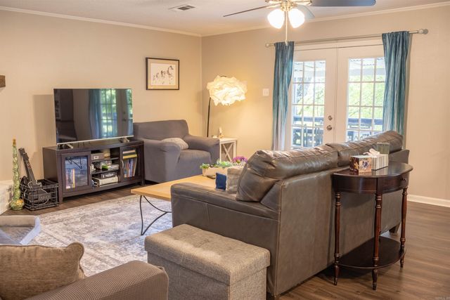 5517 McMurtrey Drive, North Little Rock, AR 72118