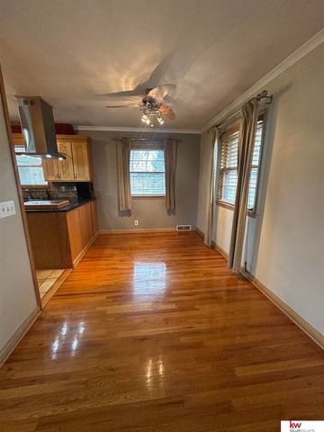 5010 Castelar Street, Omaha, NE 68106