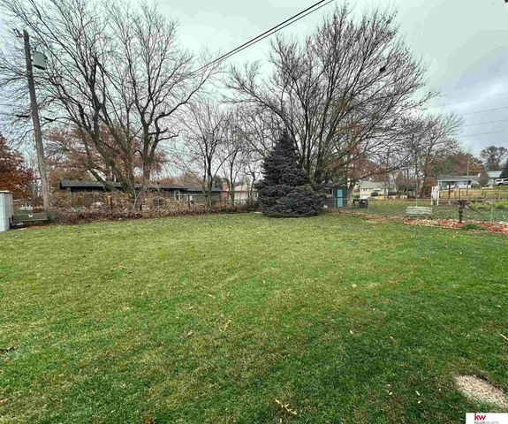 5010 Castelar Street, Omaha, NE 68106