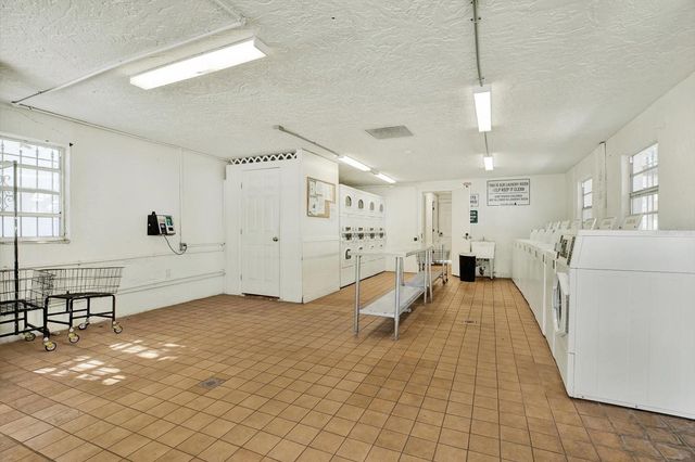 9125 TUDOR DRIVE D109, Tampa, FL 33615