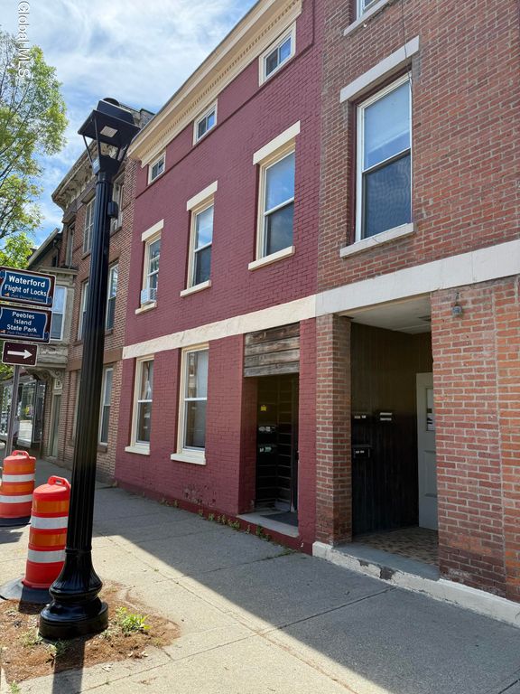 30 Broad Street Apt 1, Waterford, NY 12188