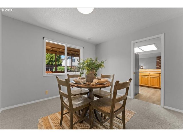 2253 Se 74TH Ave, Hillsboro, OR 97123