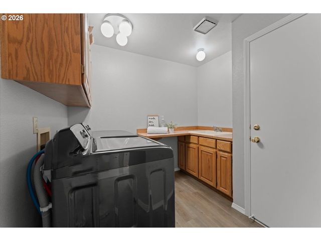 2253 Se 74TH Ave, Hillsboro, OR 97123