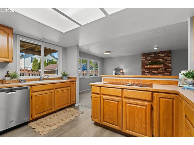 2253 Se 74TH Ave, Hillsboro, OR 97123