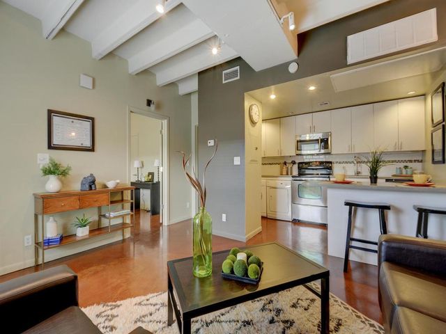 2408 Leon ST 218, Austin, TX 78705