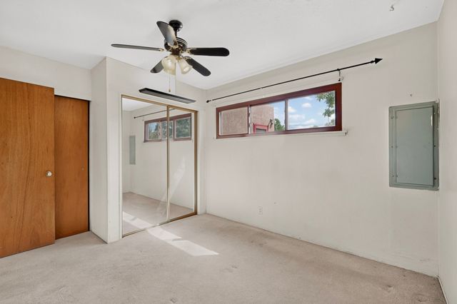109 Camino De Las Crucitas, Santa Fe, NM 87501
