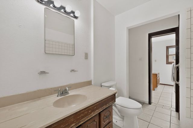 109 Camino De Las Crucitas, Santa Fe, NM 87501