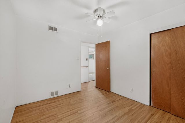 109 Camino De Las Crucitas, Santa Fe, NM 87501