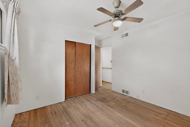 109 Camino De Las Crucitas, Santa Fe, NM 87501