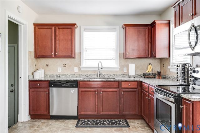 215 Jackson Ave, Sandston, VA 23150