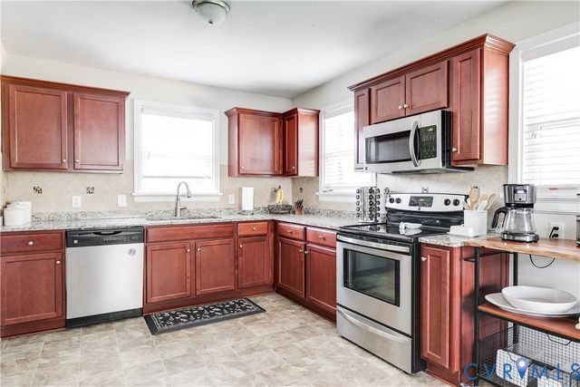 215 Jackson Ave, Sandston, VA 23150