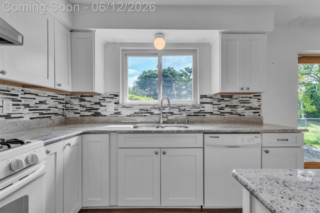 7000 Woonsocket Street, Canton Charter Township, MI 48187