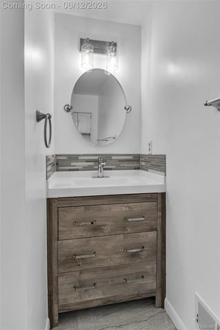 7000 Woonsocket Street, Canton Charter Township, MI 48187