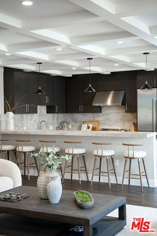 1825 Pandora Avenue 201, Los Angeles, CA 90025