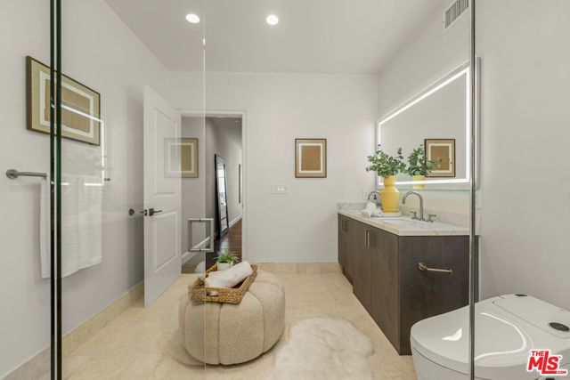 1825 Pandora Avenue 201, Los Angeles, CA 90025