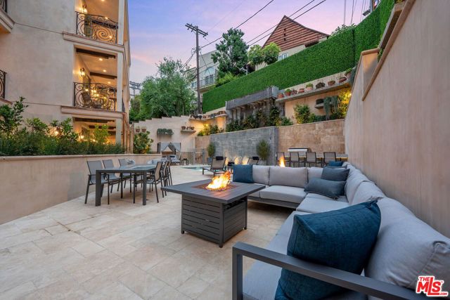 1825 Pandora Avenue 201, Los Angeles, CA 90025