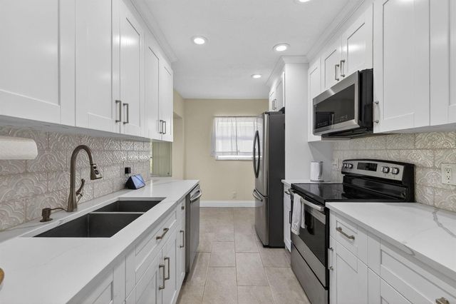 4361 NW 12th Drive NW, Deerfield Beach, FL 33064