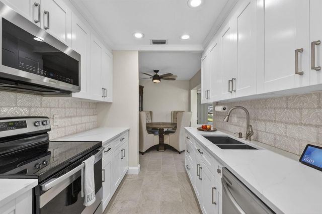 4361 NW 12th Drive NW, Deerfield Beach, FL 33064